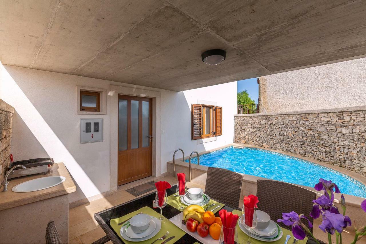 Villa Kuca Maja à Štokovci Extérieur photo