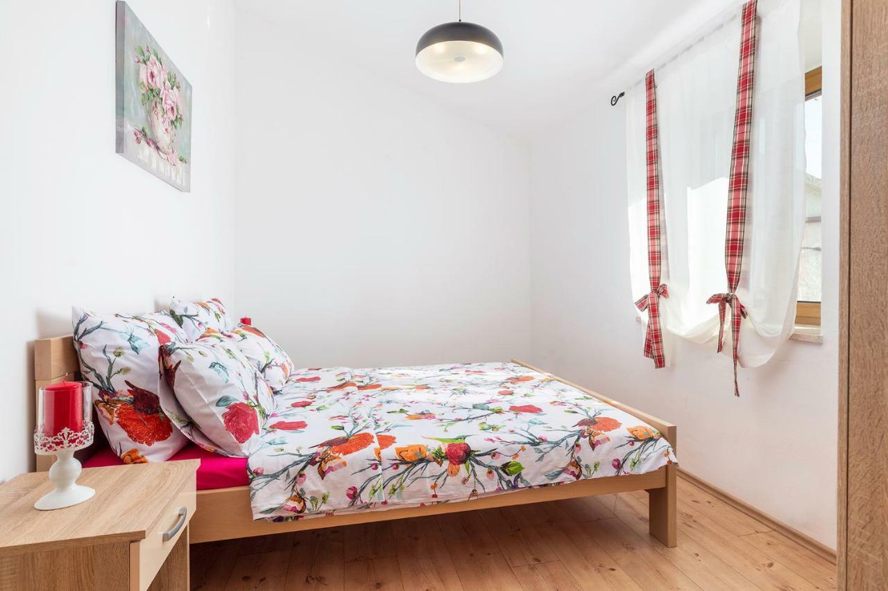 Villa Kuca Maja à Štokovci Extérieur photo